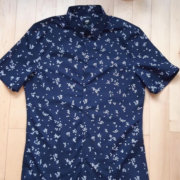 H&M Other - 🔥3/$20 H&M Shirt